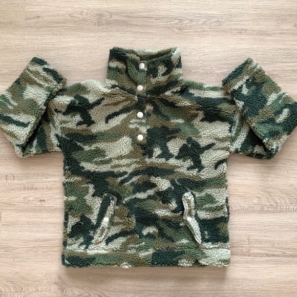J. Crew Snap Collar Camo Sherpa Pullover Sz Small - Picture 3 of 8
